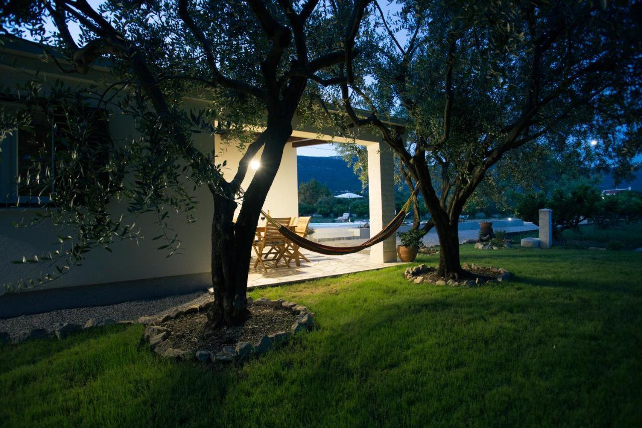 Jomi Hébergement de vacances Kaštel Novi